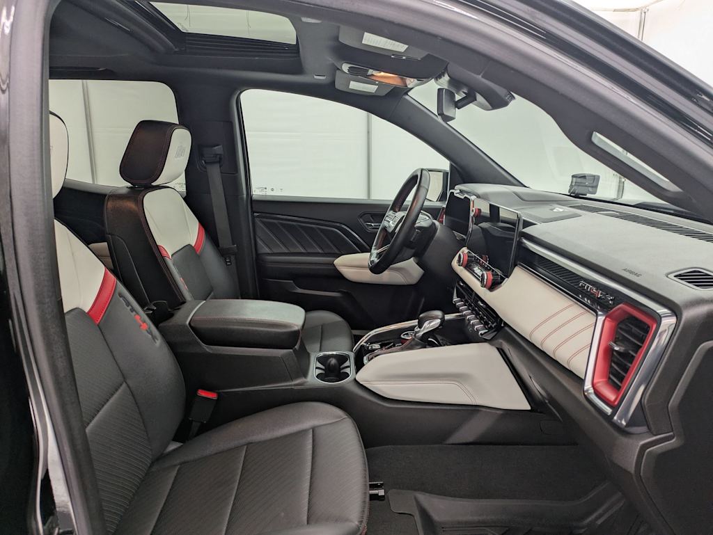 Thumbnail: 2024 GMC Canyon - 12