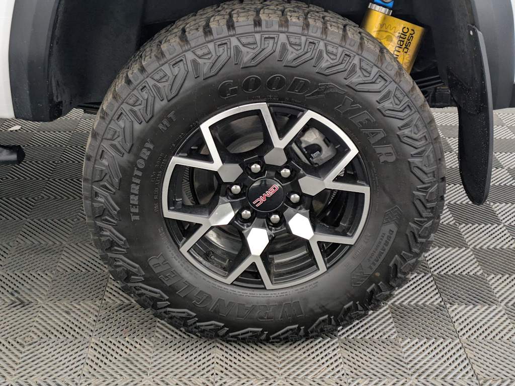 2024 GMC Canyon AT4X 8