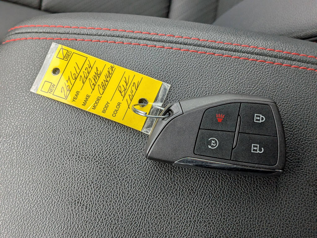 Thumbnail: 2024 GMC Canyon - 19