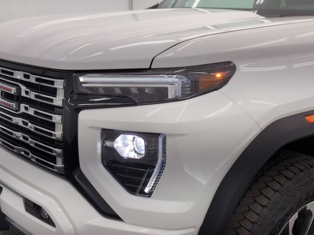 Thumbnail: 2024 GMC Canyon - 24