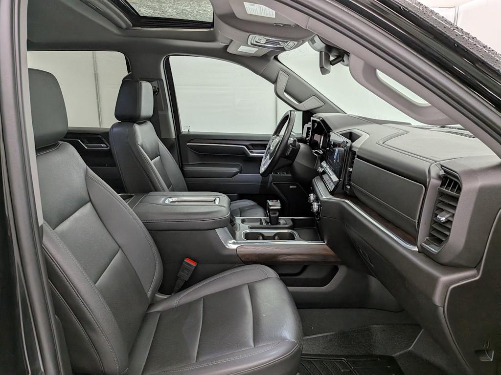 Thumbnail: 2022 GMC Sierra 1500 - 32