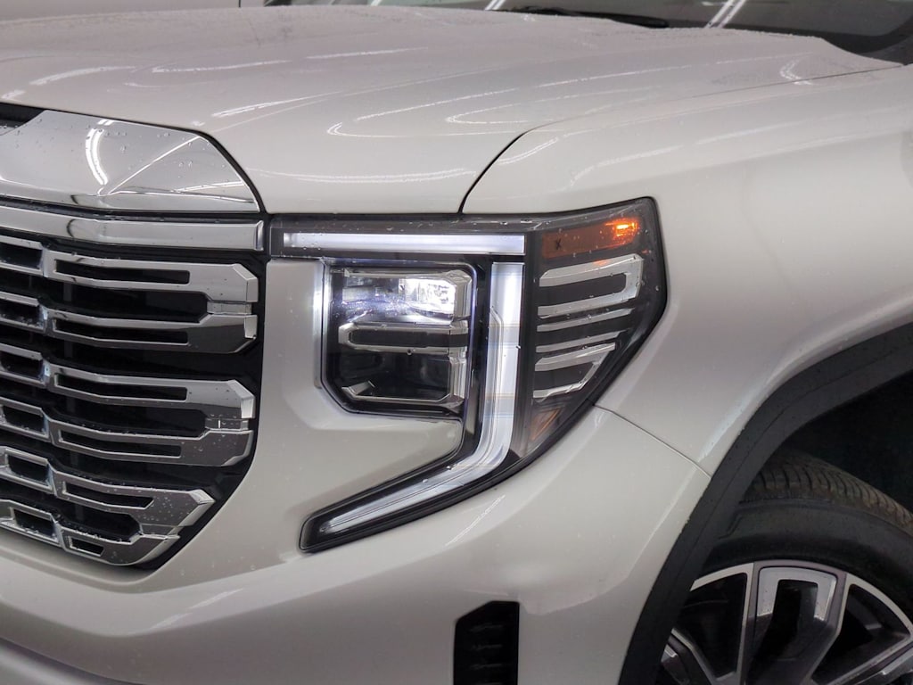 Thumbnail: 2024 GMC Sierra 1500 - 24