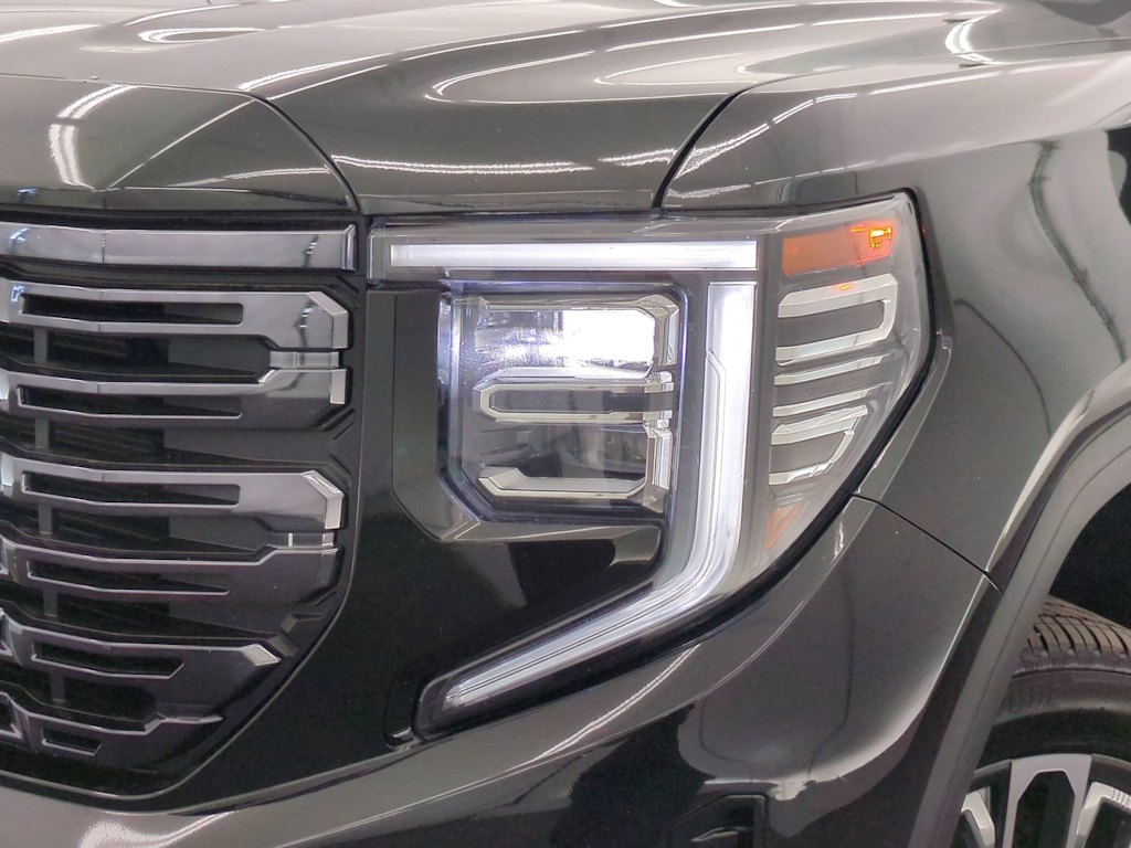 Thumbnail: 2025 GMC Sierra 1500 - 24