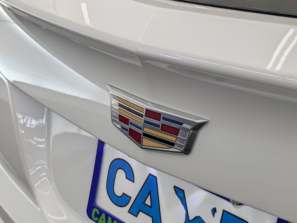 Thumbnail: 2023 Cadillac XT4 - 26