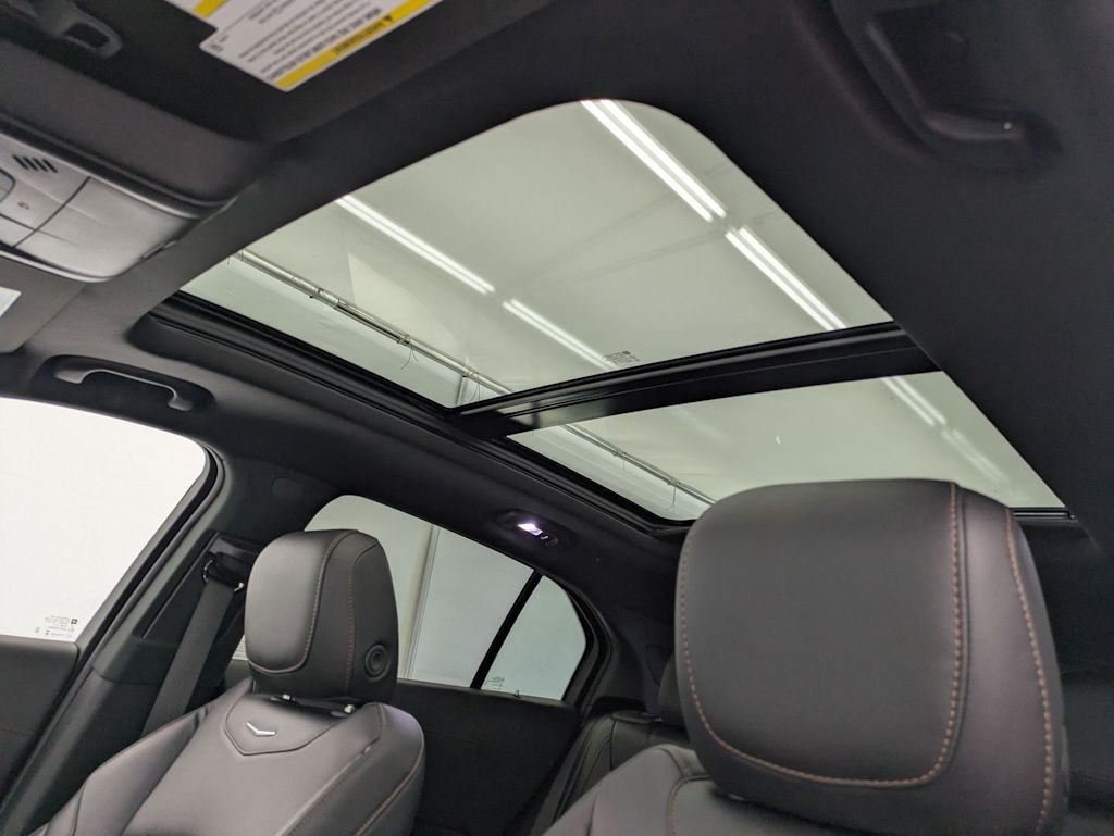 Thumbnail: 2023 Cadillac XT4 - 29