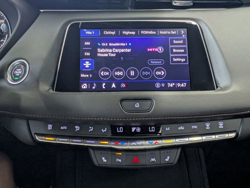 Thumbnail: 2023 Cadillac XT4 - 14