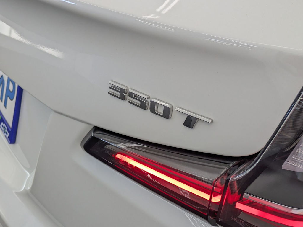Thumbnail: 2023 Cadillac XT4 - 25