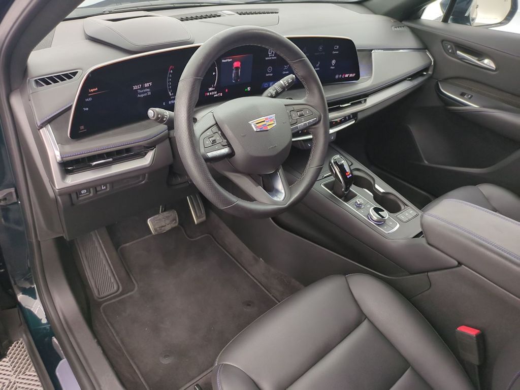 Thumbnail: 2025 Cadillac XT4 - 2