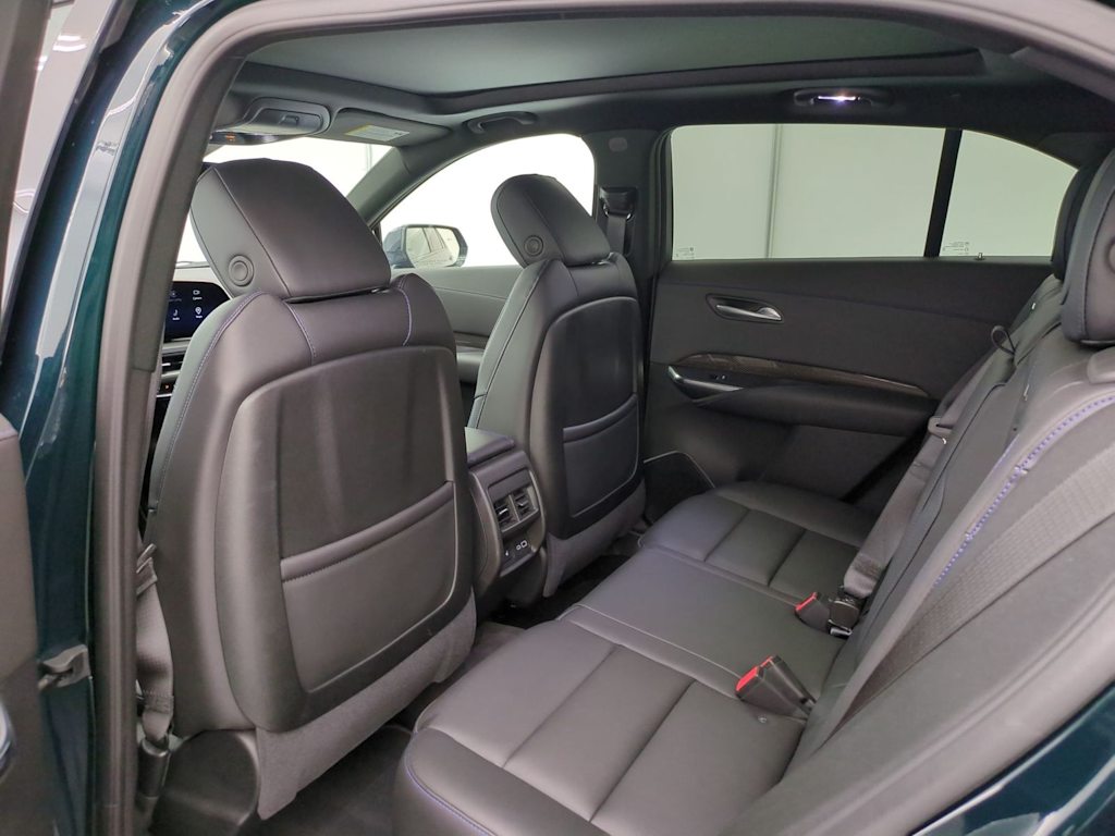 Thumbnail: 2025 Cadillac XT4 - 13