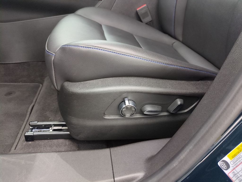 Thumbnail: 2025 Cadillac XT4 - 25