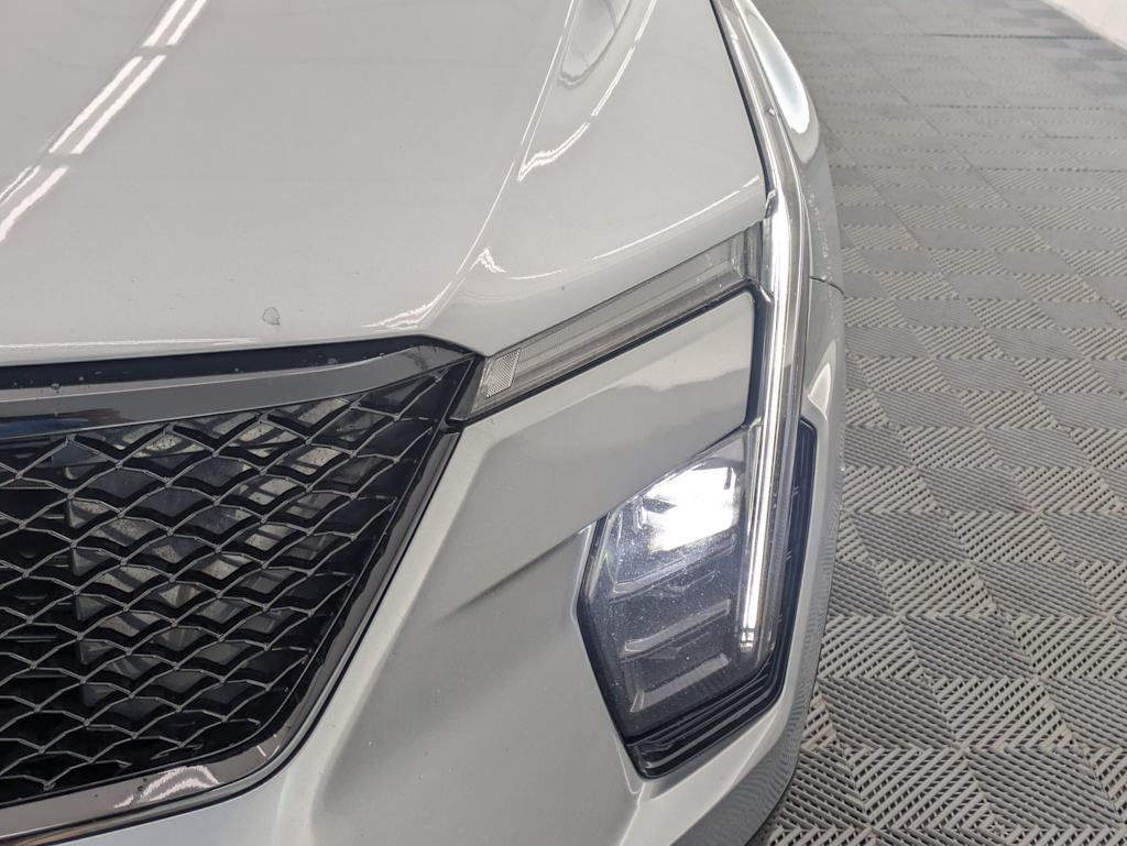 Thumbnail: 2024 Cadillac XT4 - 24