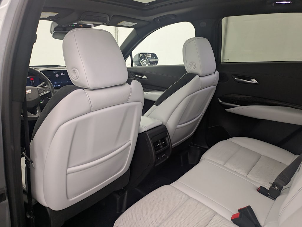 Thumbnail: 2024 Cadillac XT4 - 12