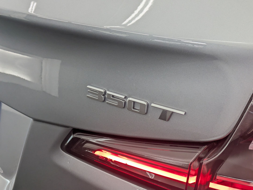 Thumbnail: 2024 Cadillac XT4 - 6