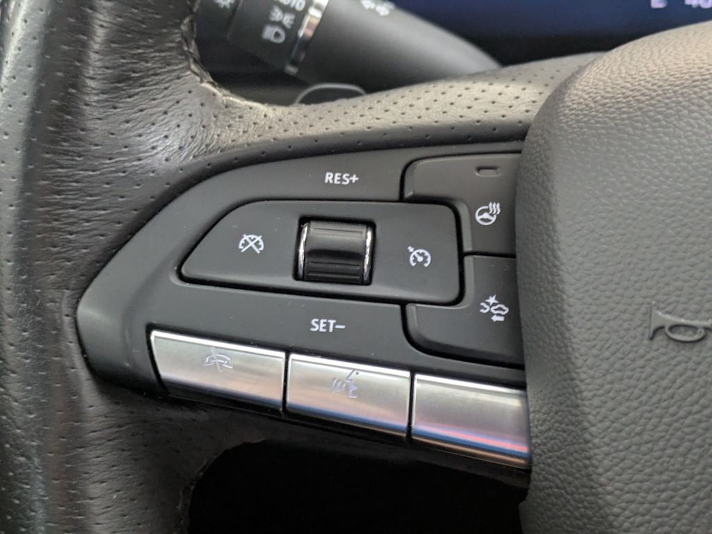 Thumbnail: 2024 Cadillac XT4 - 30