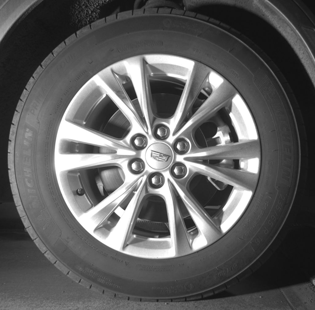 Thumbnail: 2023 Cadillac XT5 - 4