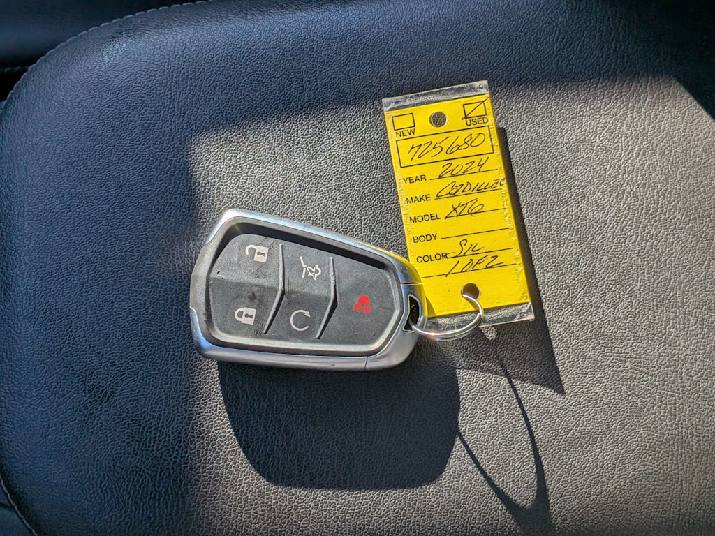 Thumbnail: 2024 Cadillac XT6 - 19