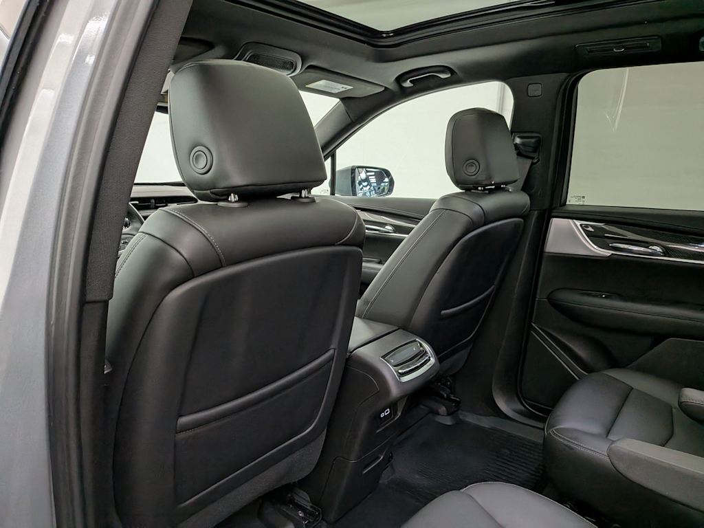 Thumbnail: 2024 Cadillac XT6 - 13