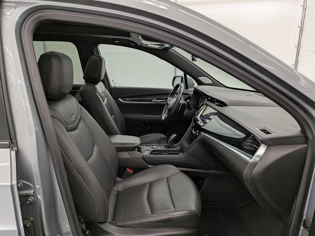 Thumbnail: 2024 Cadillac XT6 - 12