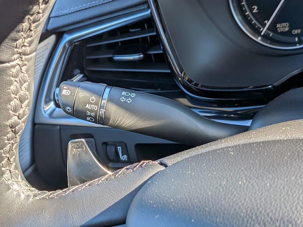 Thumbnail: 2024 Cadillac XT6 - 34