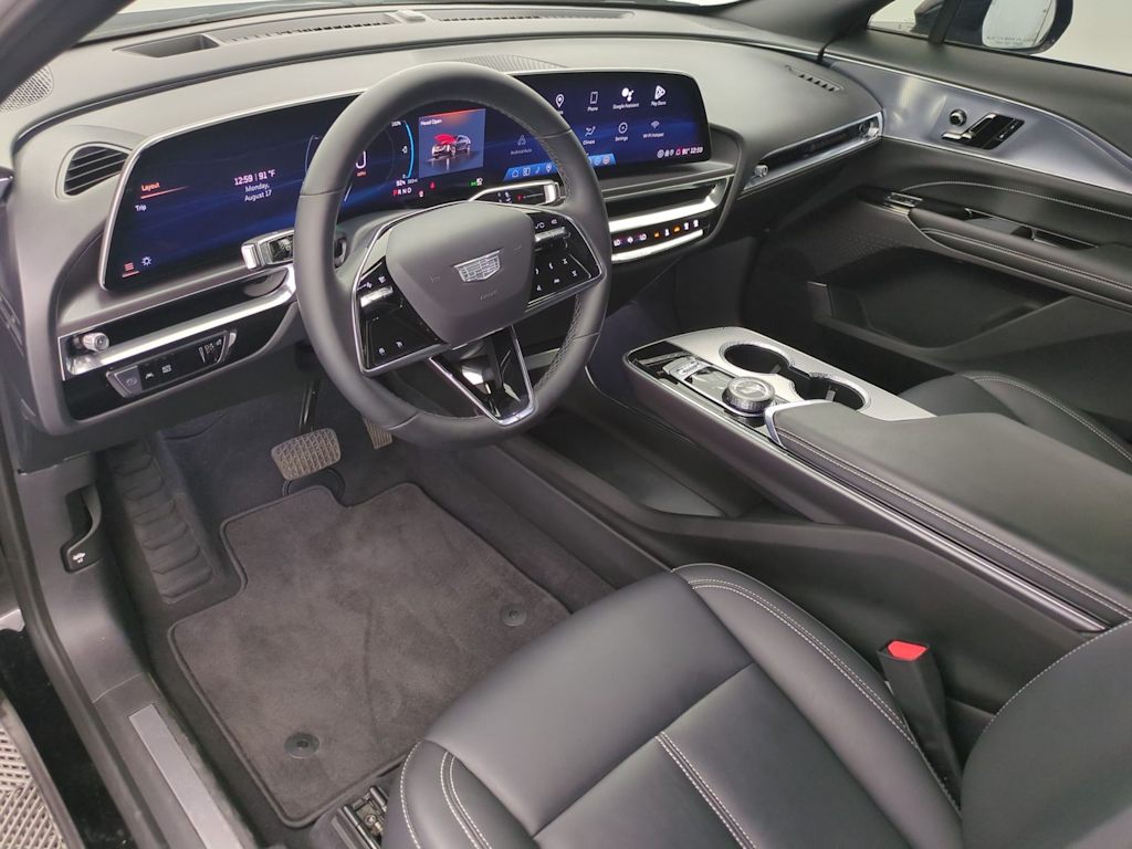 Thumbnail: 2024 Cadillac Lyriq - 2