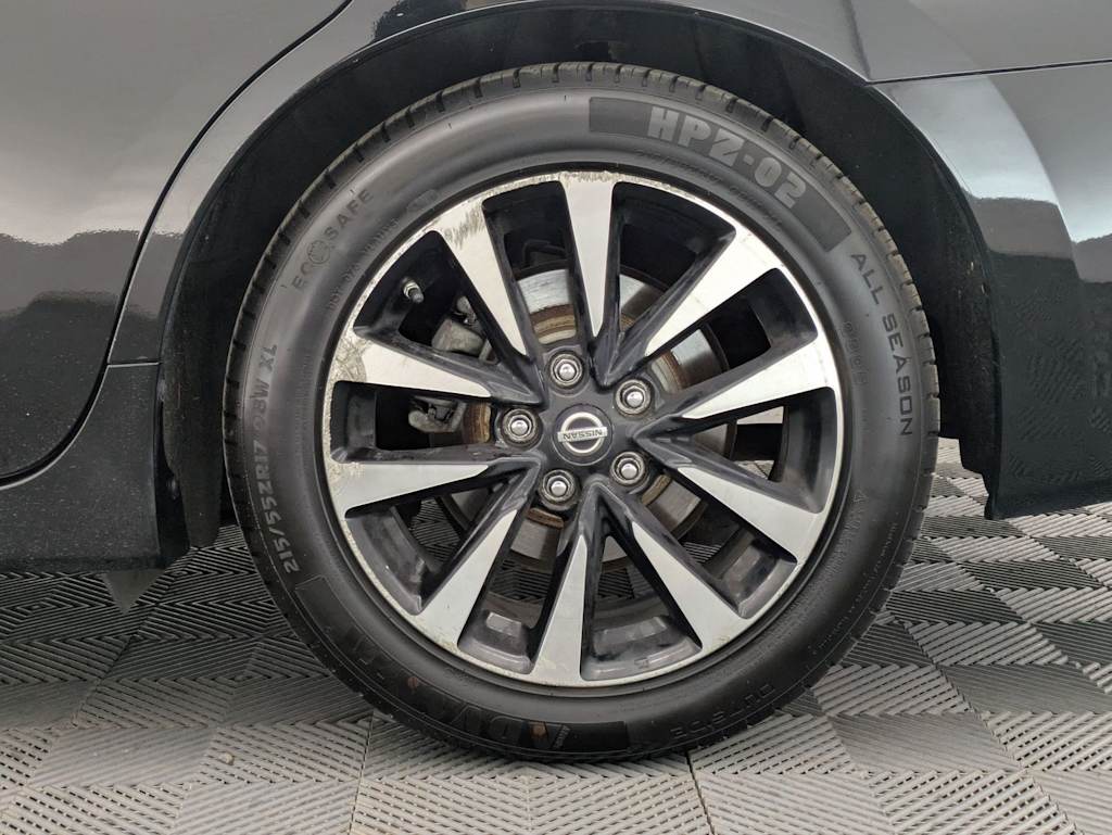 Thumbnail: 2018 Nissan Altima - 7