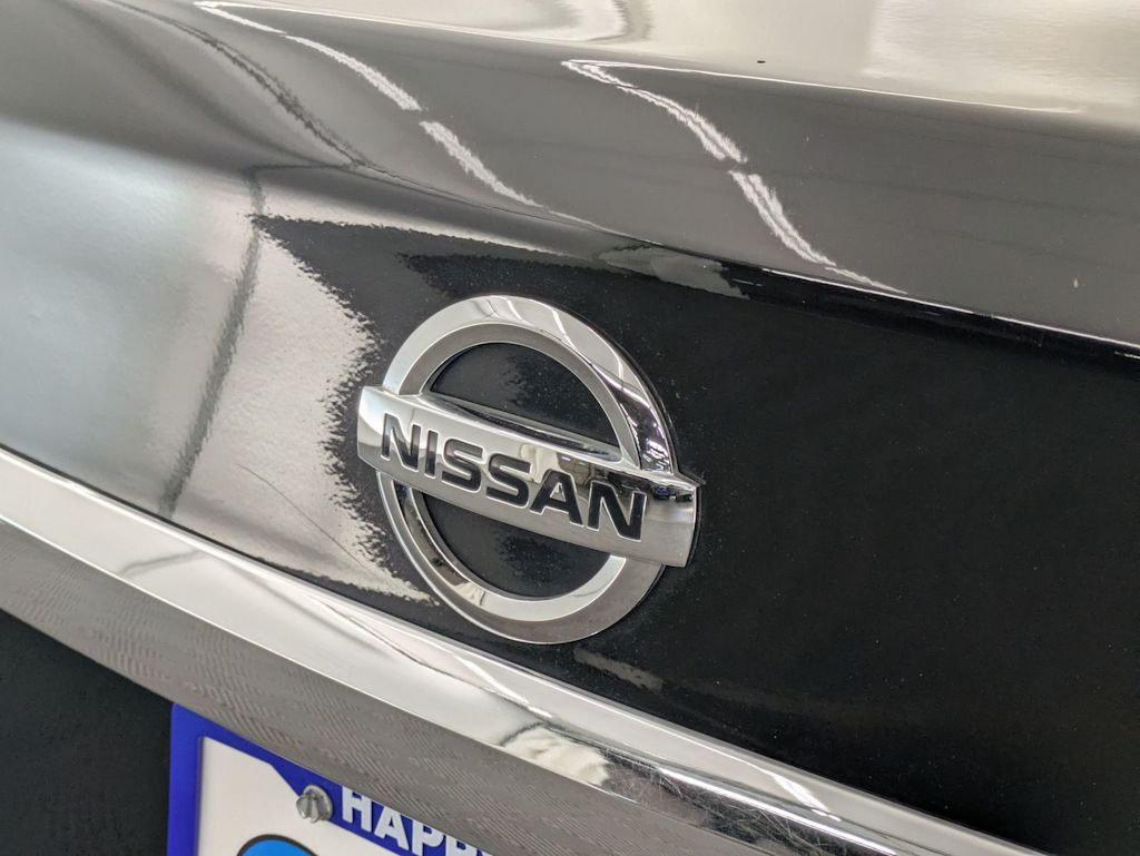 Thumbnail: 2018 Nissan Altima - 25