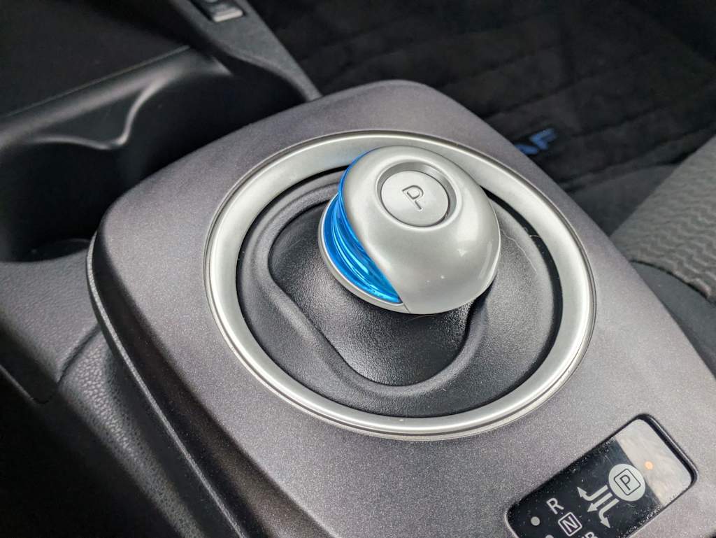 Thumbnail: 2015 Nissan Leaf - 35