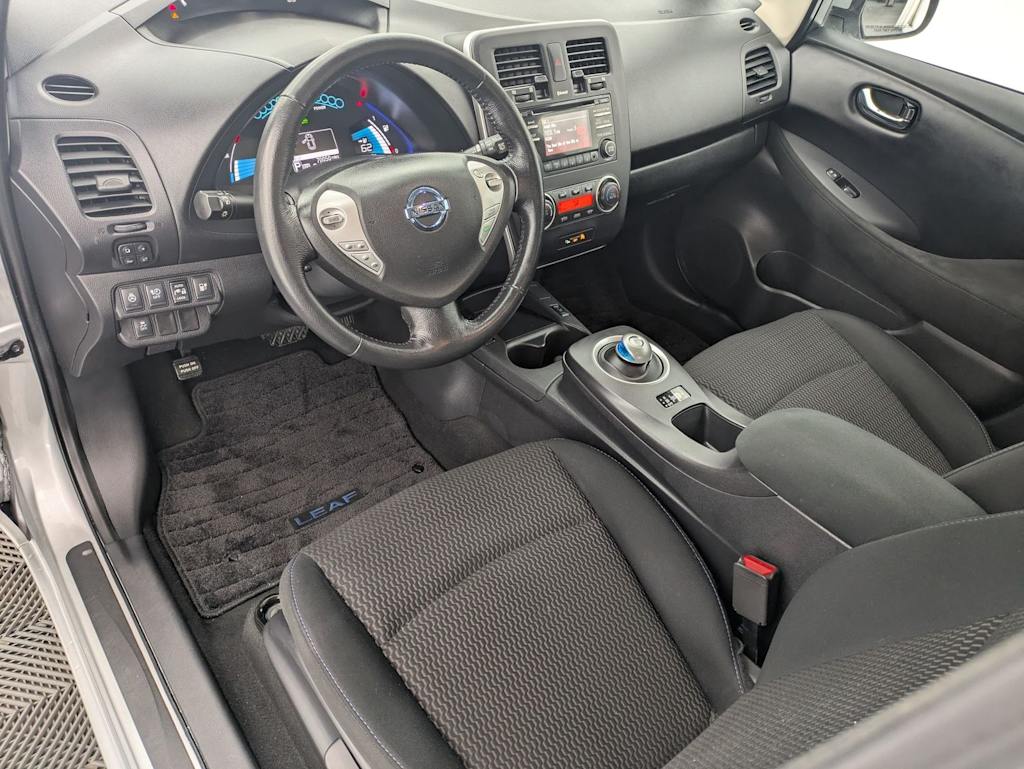 Thumbnail: 2015 Nissan Leaf - 2