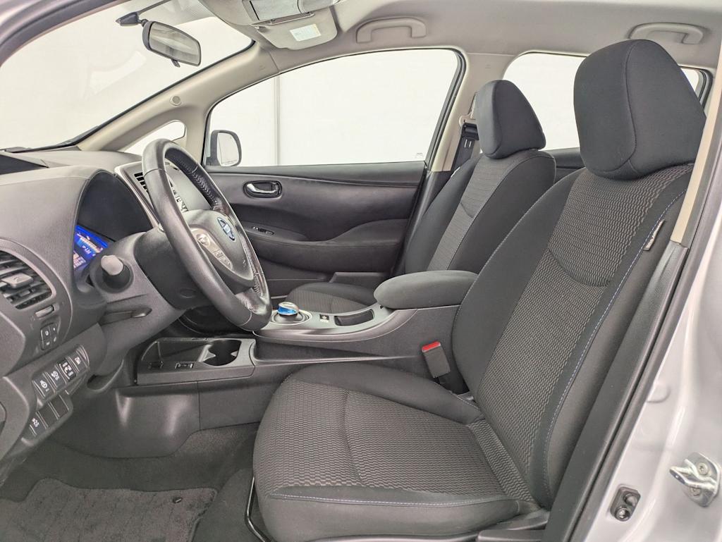 Thumbnail: 2015 Nissan Leaf - 10