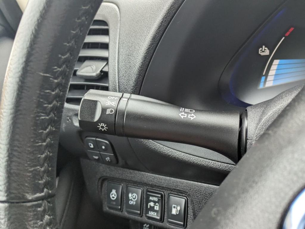 Thumbnail: 2015 Nissan Leaf - 32