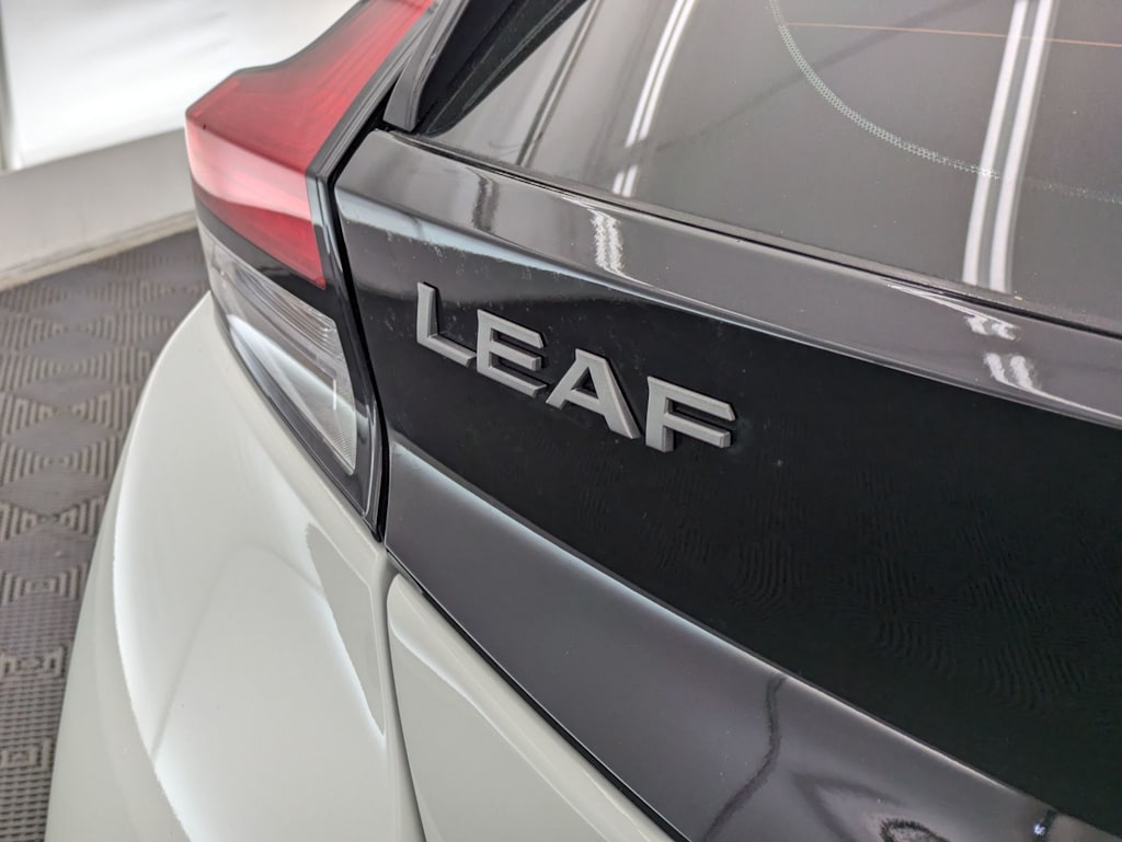 Thumbnail: 2023 Nissan Leaf - 24