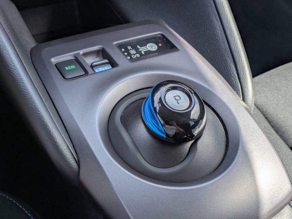 Thumbnail: 2023 Nissan Leaf - 34