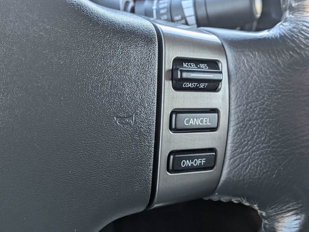 Thumbnail: 2011 Nissan Titan - 33