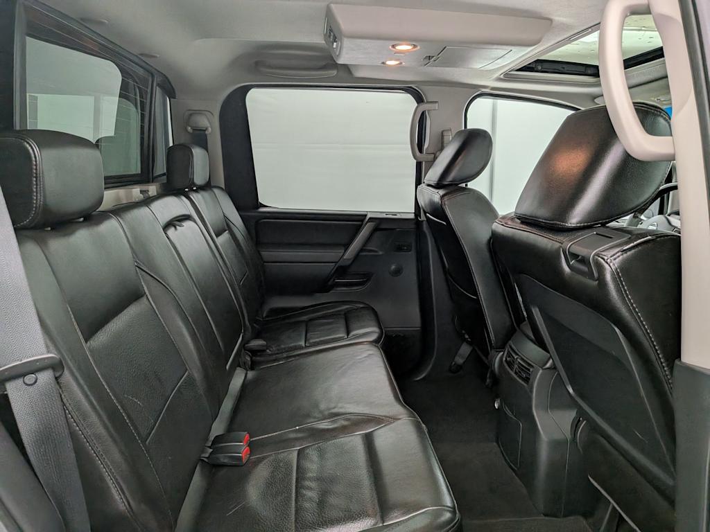 Thumbnail: 2011 Nissan Titan - 31