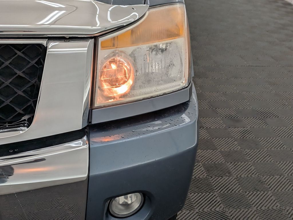 Thumbnail: 2011 Nissan Titan - 24