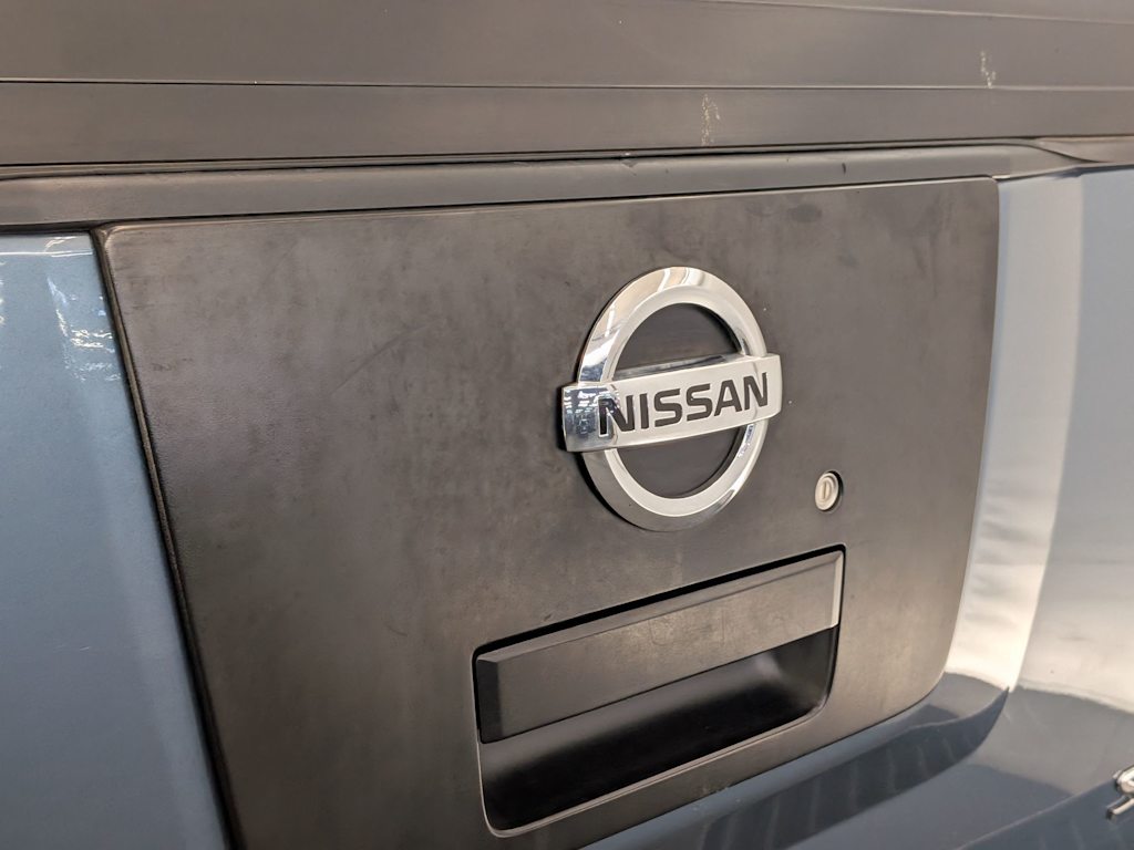 Thumbnail: 2011 Nissan Titan - 25