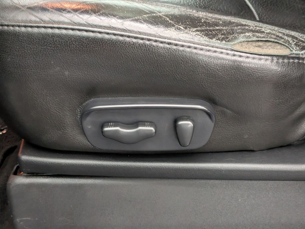 Thumbnail: 2011 Nissan Titan - 28