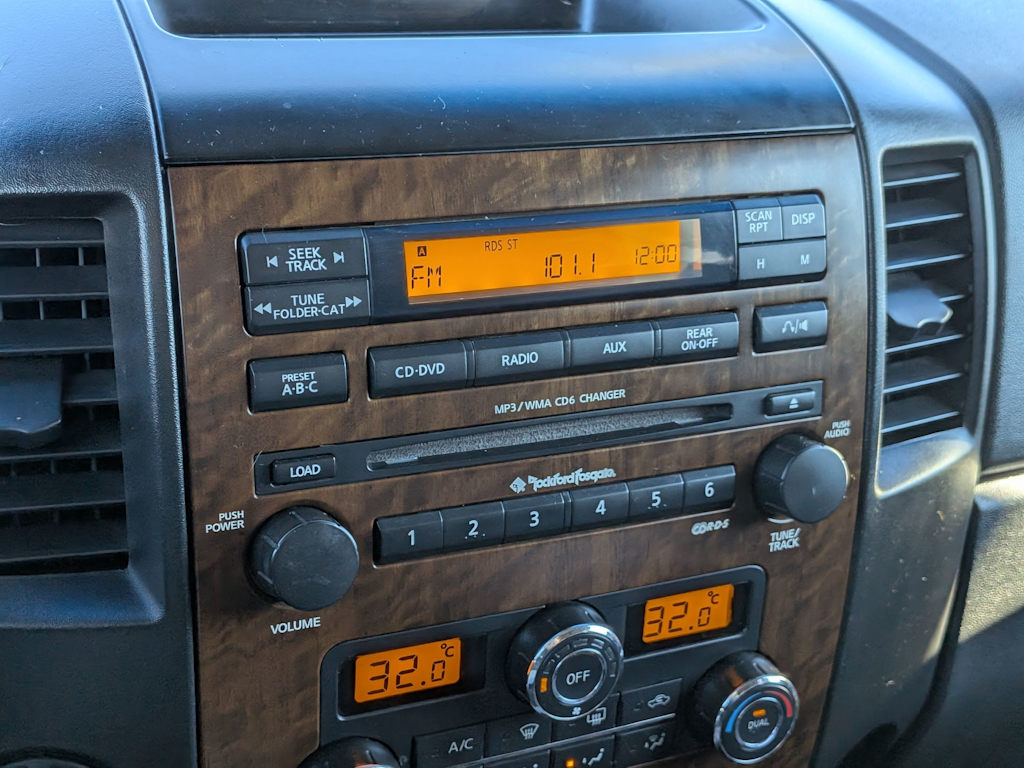 Thumbnail: 2011 Nissan Titan - 36