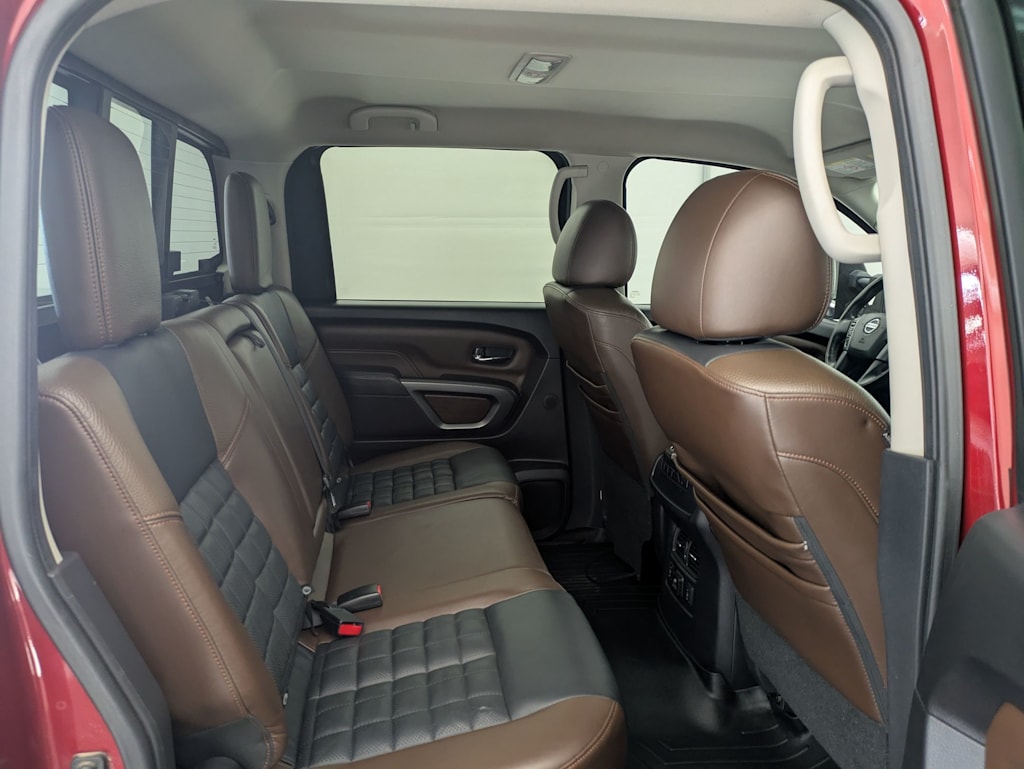 Thumbnail: 2016 Nissan Titan - 31