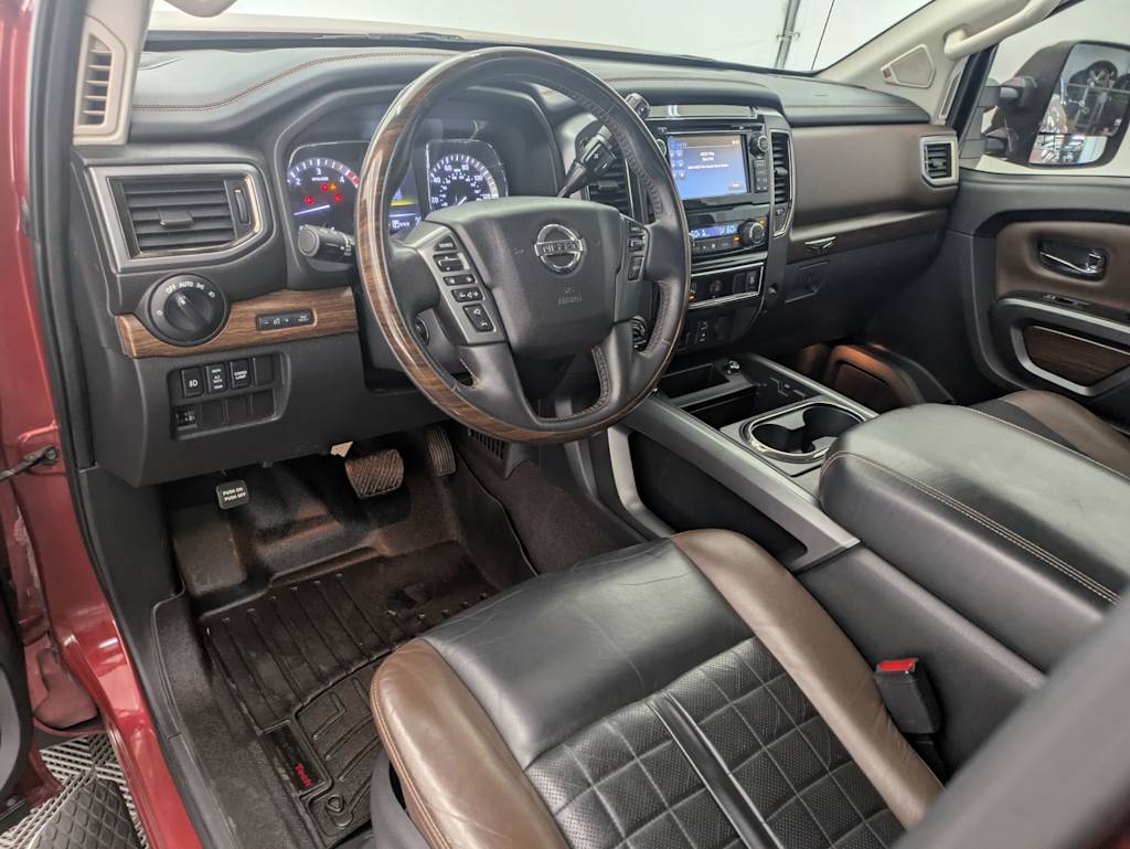 Thumbnail: 2016 Nissan Titan - 2