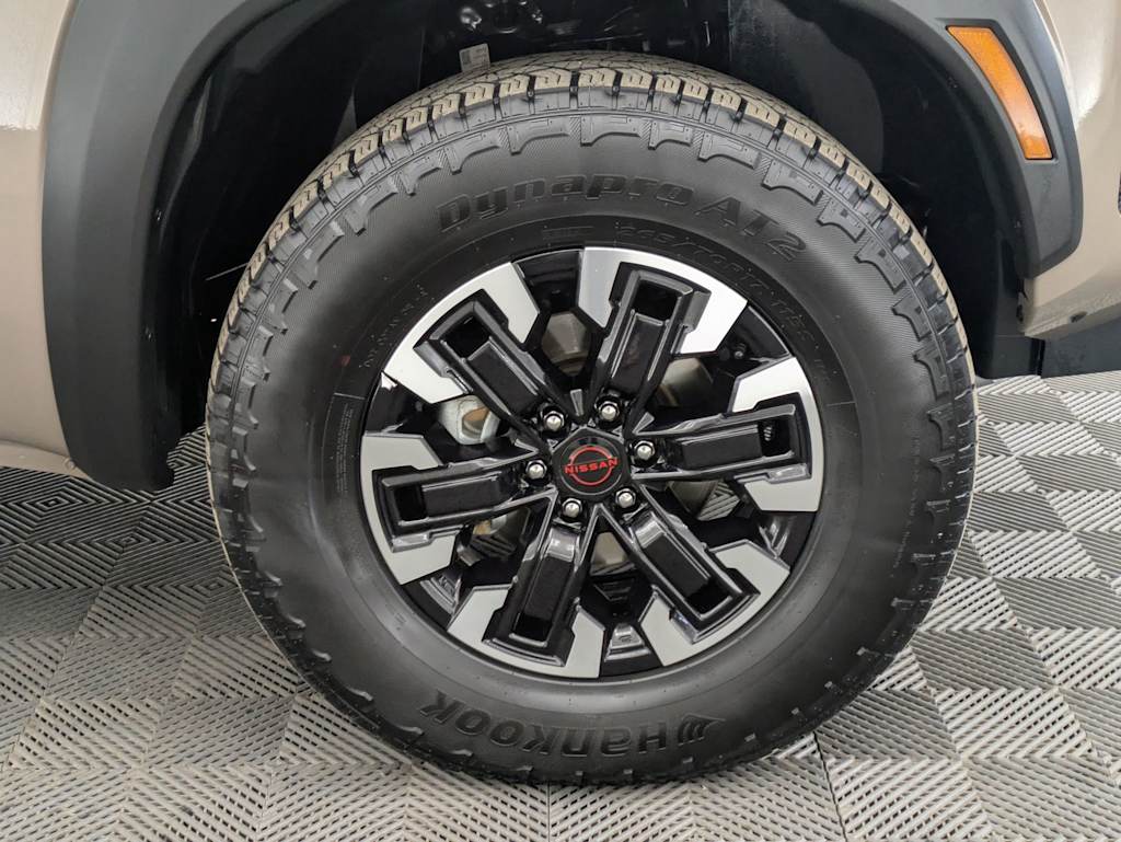 2024 Nissan Frontier PRO-4X 8