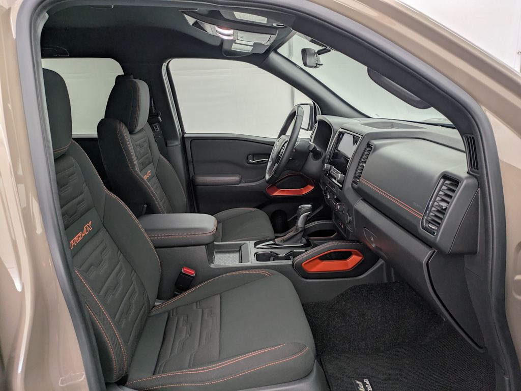 2024 Nissan Frontier PRO-4X 12