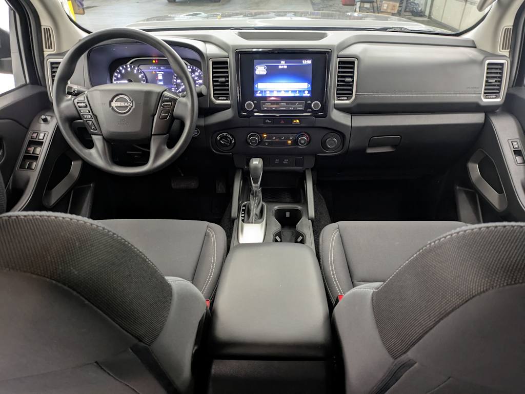2023 Nissan Frontier SV 10
