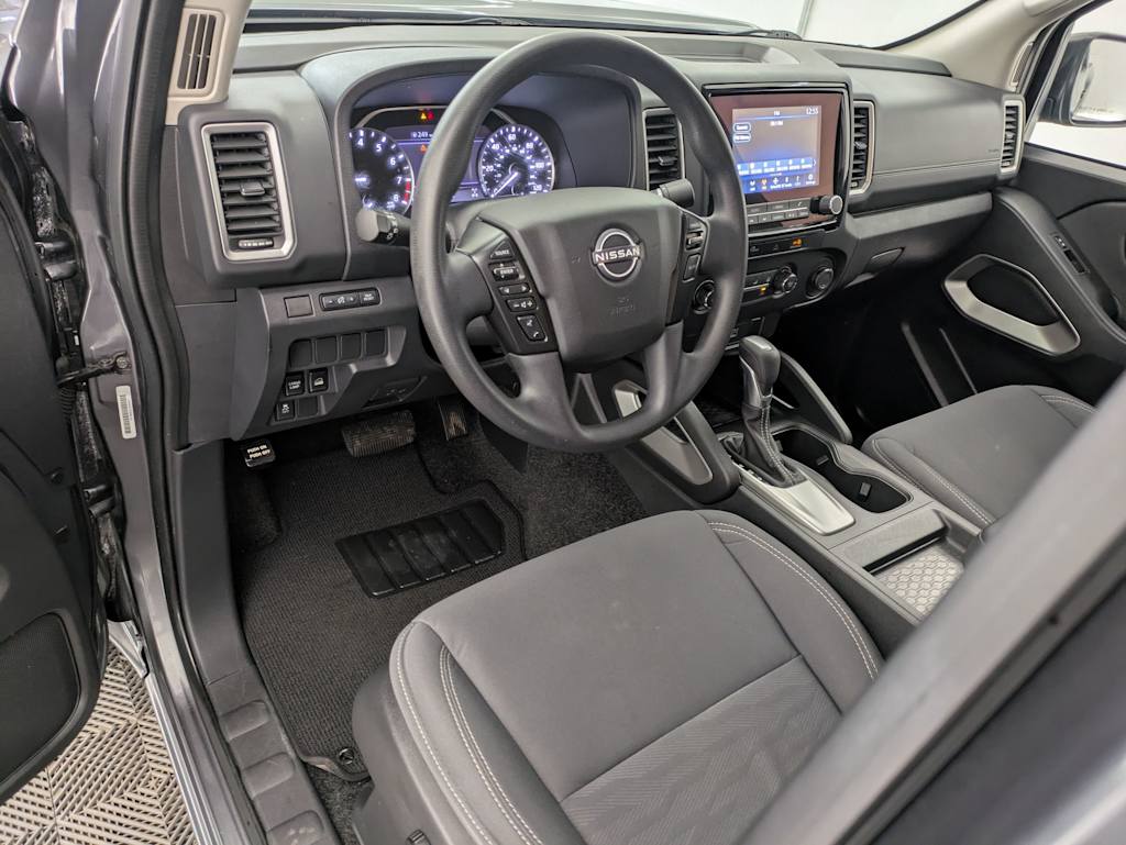 2023 Nissan Frontier SV 2