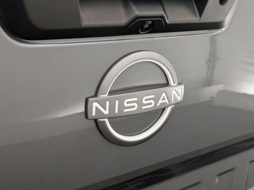 2023 Nissan Frontier SV 7
