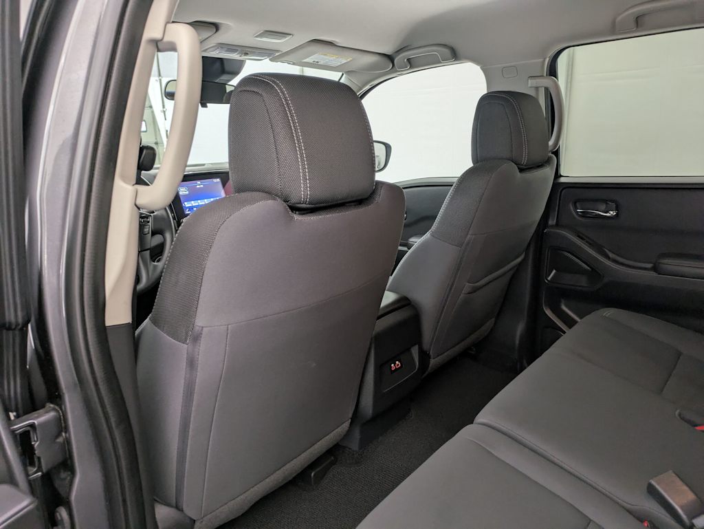 2023 Nissan Frontier SV 13