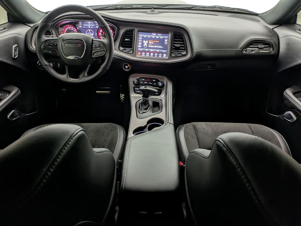 2023 Dodge Challenger R/T 8
