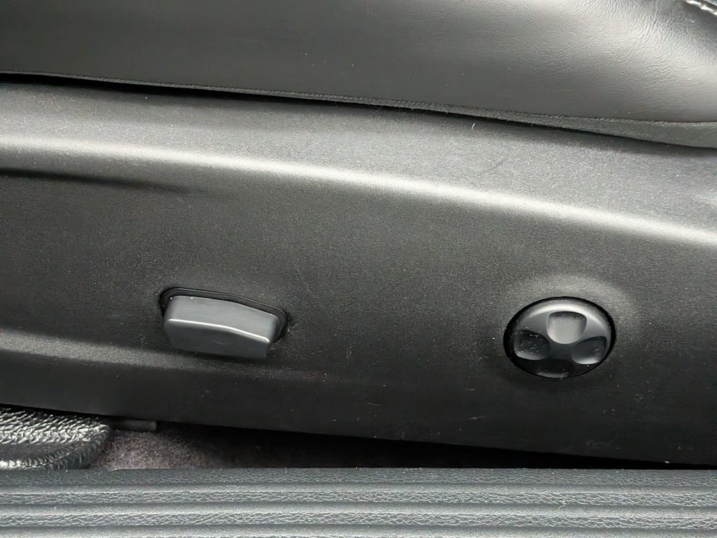 Thumbnail: 2017 Dodge Challenger - 24