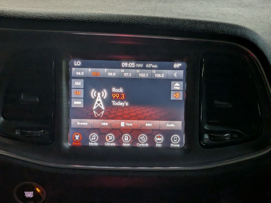 Thumbnail: 2017 Dodge Challenger - 15