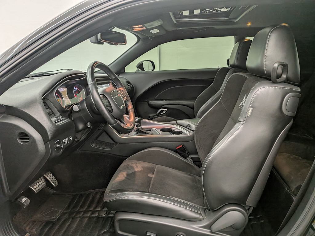 Thumbnail: 2017 Dodge Challenger - 11